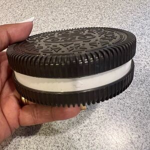 1999 Vintage Oreo Cookie Snack Container